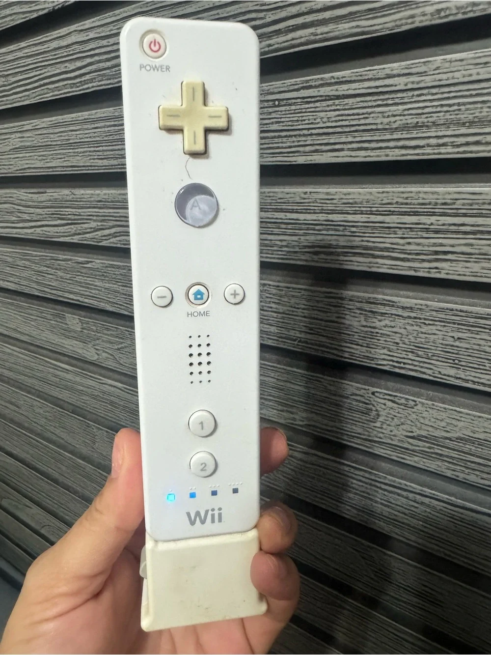 Nintendo White Wii Console Bundle with Black Pro Controller
